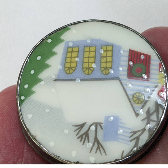 Mirra & Me Hand Cut China China Sterling Silver Pendant Snowy Winter Scene - Picture 5 of 5